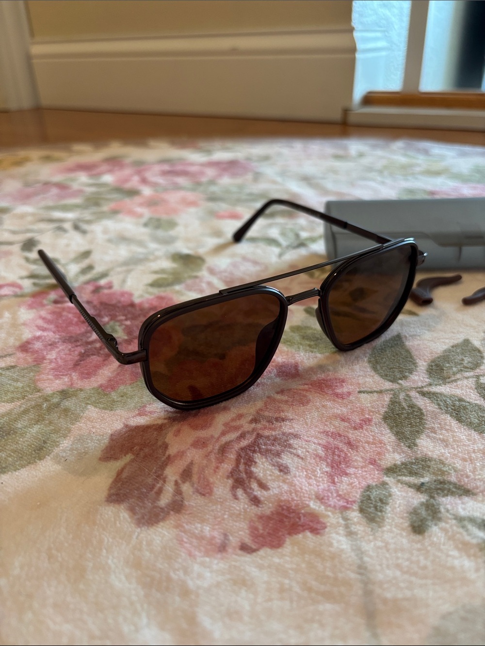 Men's Brown Lens Aviator Sunglasses